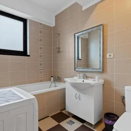 Un Dormitor In Baneasa Apartment Bucharest